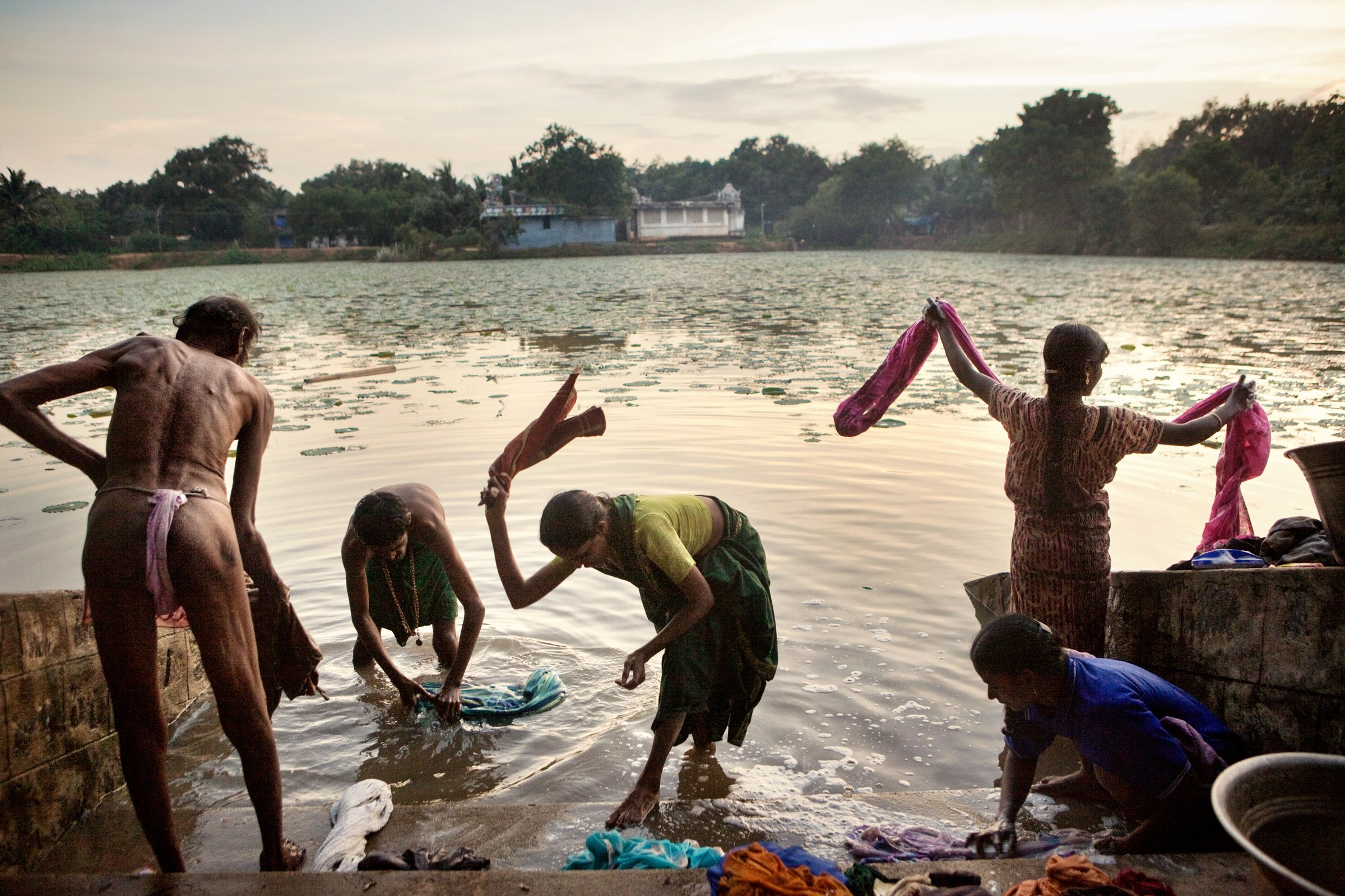 photograph by Marco Gualazzini — image 13 of 72