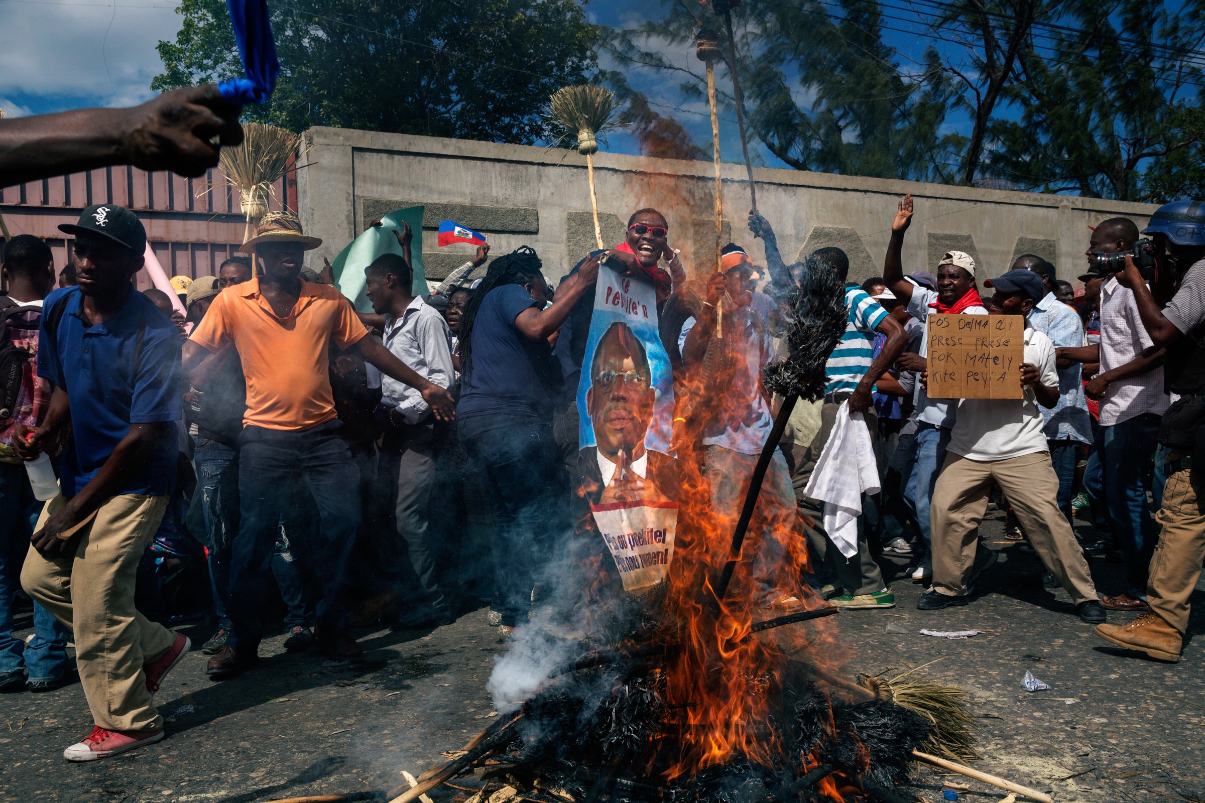 photograph by Marco Gualazzini — image 21 of 72