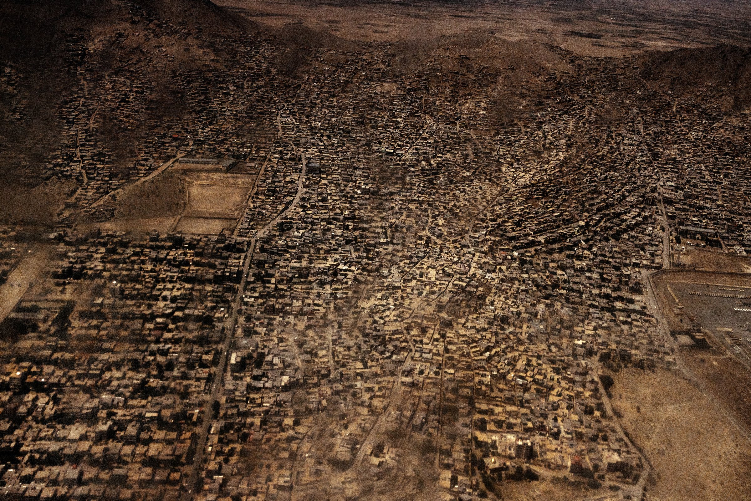 photograph by Marco Gualazzini — image 34 of 72