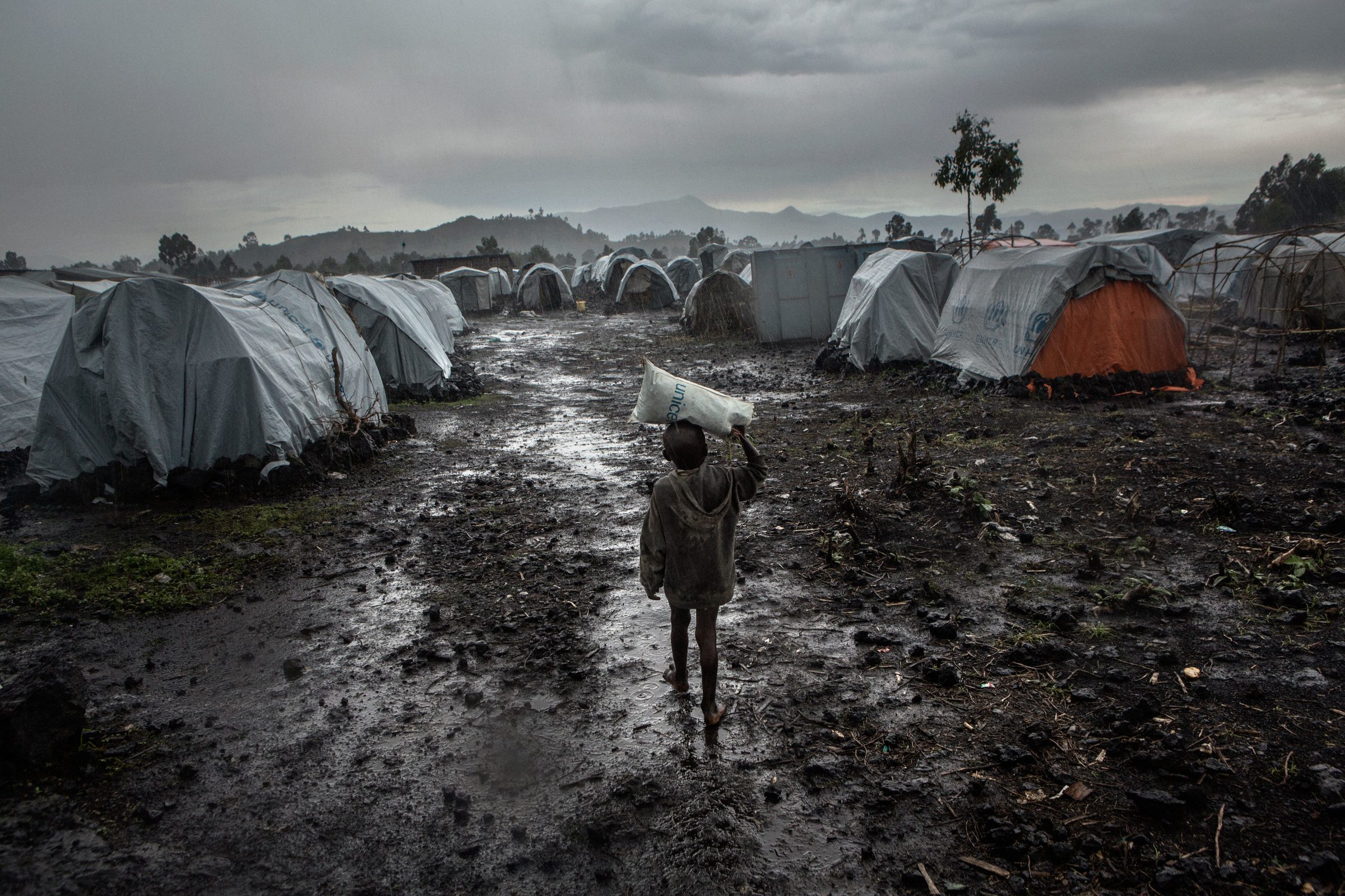 Et moriente mori — DR Congo — 2022 — photograph by Marco Gualazzini — image 12 of 30